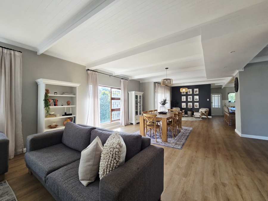 4 Bedroom Property for Sale in Bergsig Western Cape